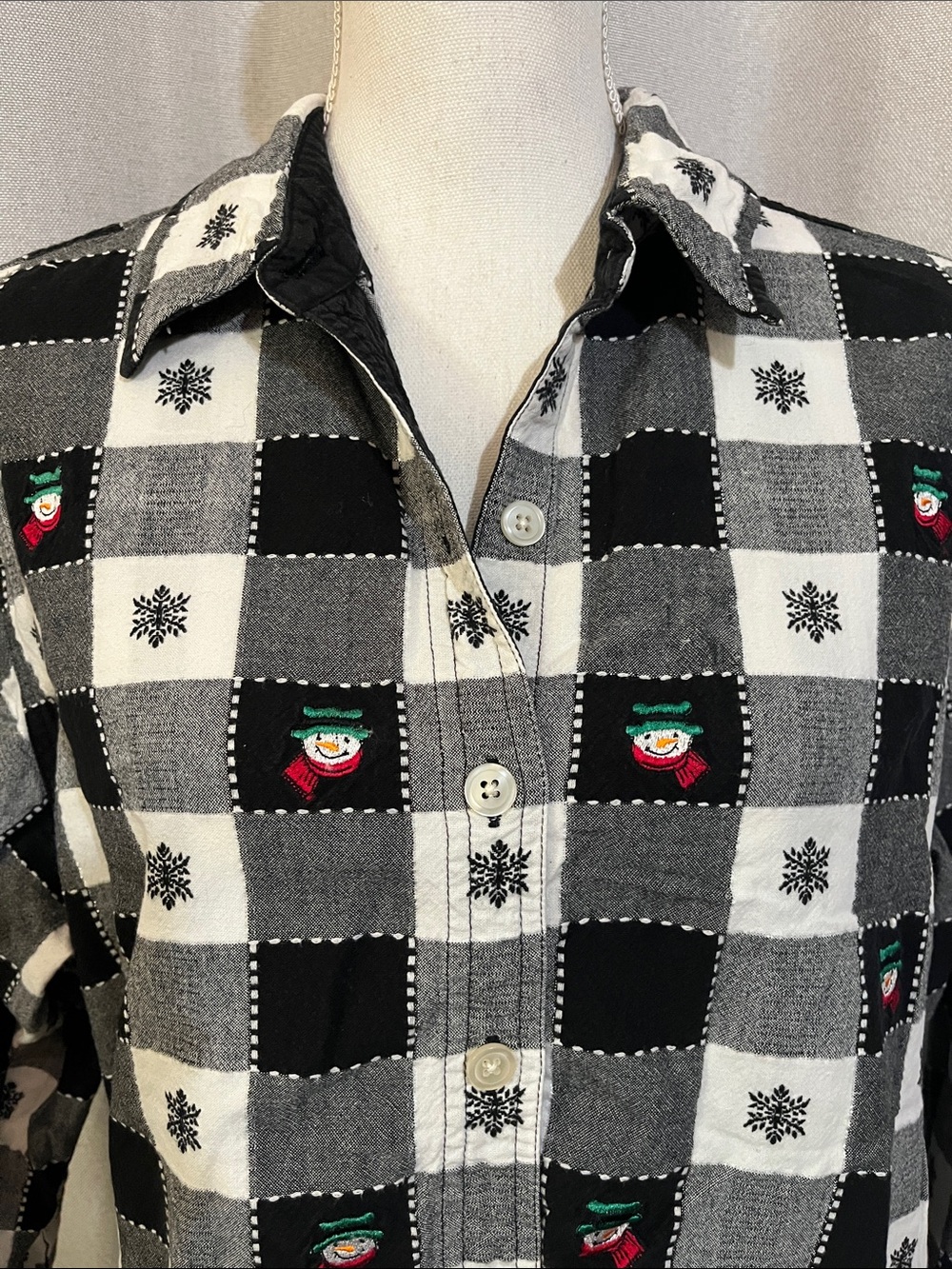 NWOT Buffalo Plaid Holiday Christmas Snowman Button-Up Shirt / Jacket / Shacket